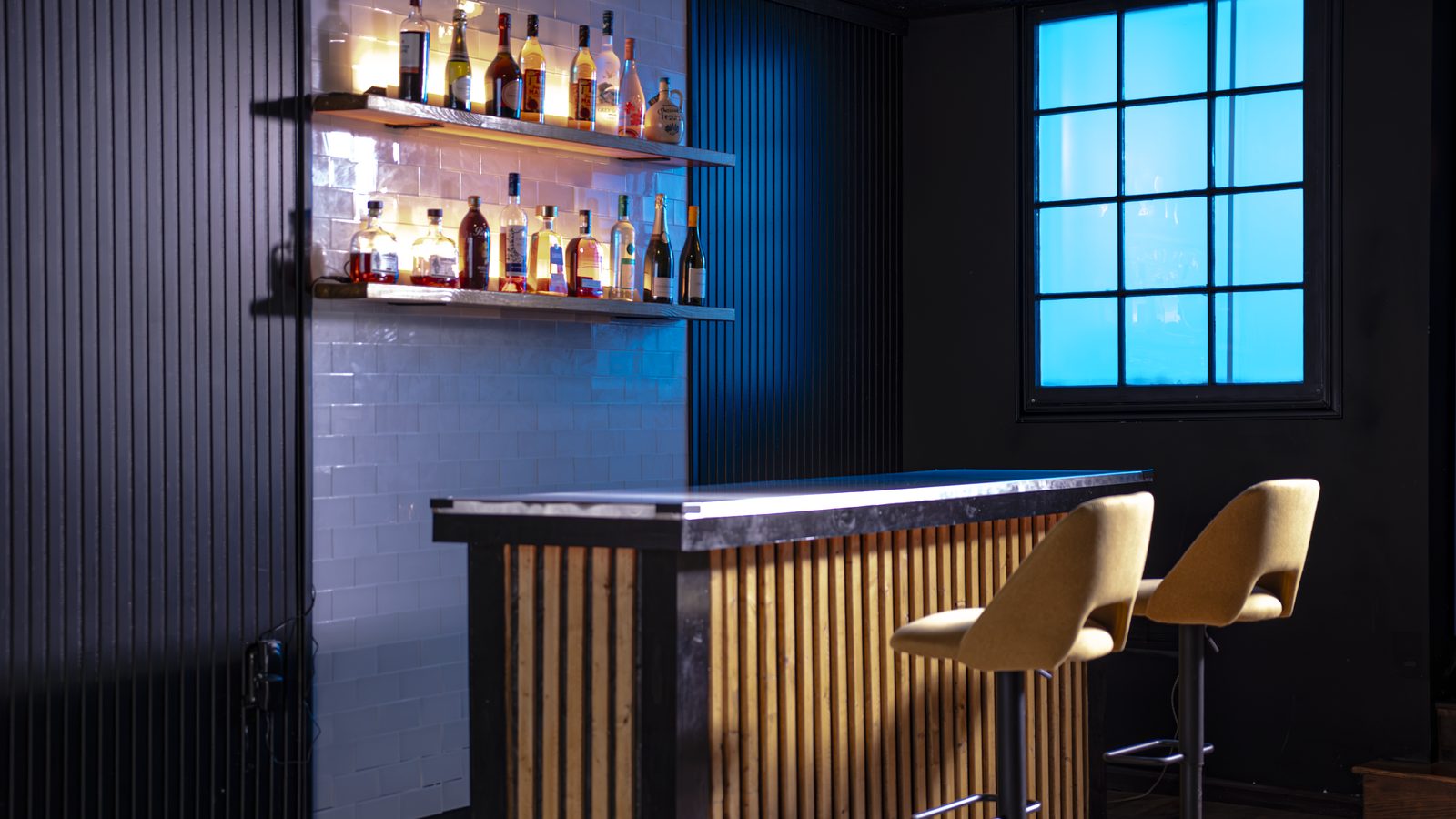 Speakeasy lounge bar